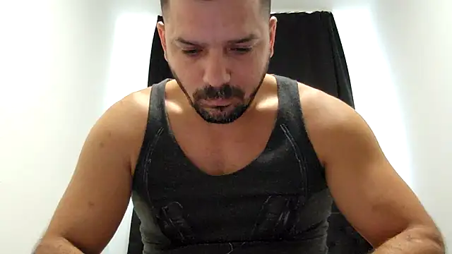 Snapshot of Mitzatb4u chatting on September 13, 2025, 8:14 am Mitzatb4u online show from September 13, 2025, 8:14 am