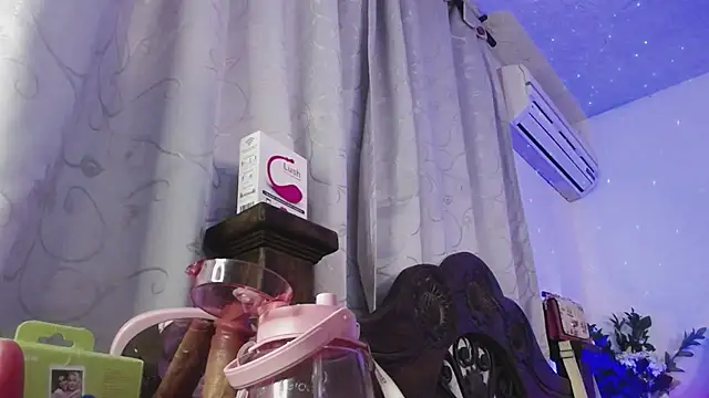 SexyLuna   online show from February 22, 2025, 4:40 am