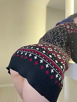 Snapshot of Erotic_Synth_Goddess chatting on December 29, 2024, 11:29 am Erotic Synth Goddess online show from December 29, 2024, 11:29 am