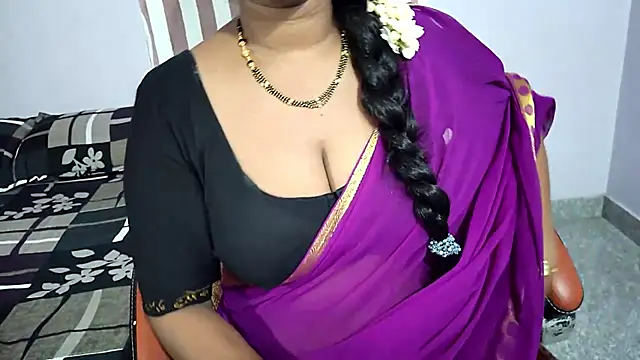 Snapshot of samyukthapuretelugu chatting on April 4, 2026, 4:00 am samyukthapuretelugu online show from April 4, 2026, 4:00 am