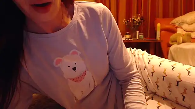 LovelyAndraGirl online show from May 16, 2026, 7:56 pm