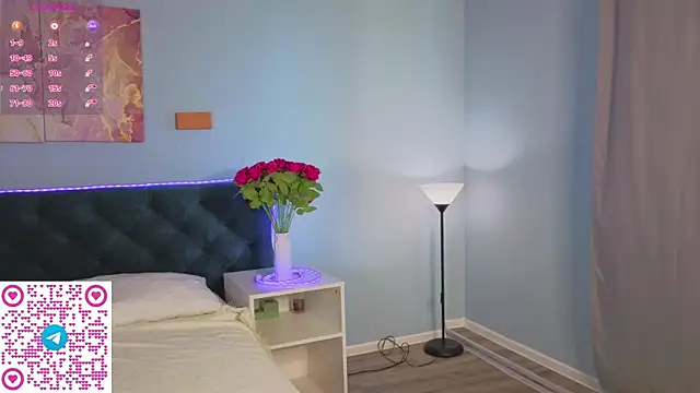 Kelly Hardy online show from April 22, 2026, 12:57 am