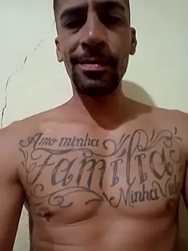 adriabis013 online show from April 14, 2026, 10:10 am