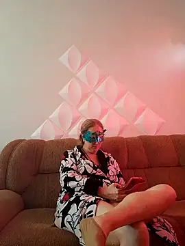 Snapshot of MILEIDE980 chatting on September 28, 2025, 1:05 pm MILEIDE980 online show from September 28, 2025, 1:05 pm