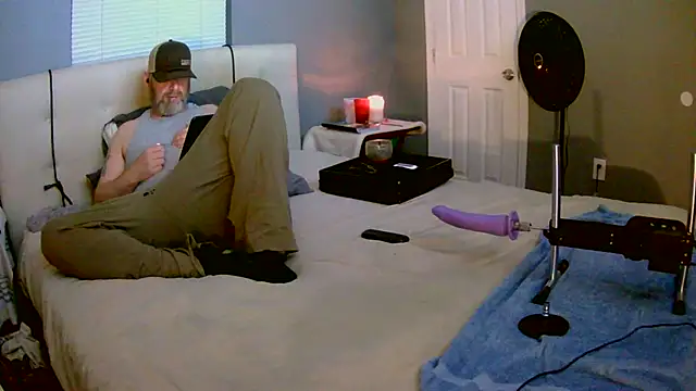 Snapshot of Cummerforyouu2 chatting on March 13, 2025, 5:33 am Cummerforyouu2 online show from March 13, 2025, 5:33 am