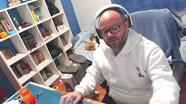 ravingr4d4 online show from January 5, 2026, 9:51 pm