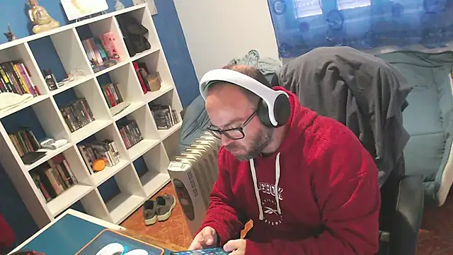 ravingr4d4 online show from February 25, 2026, 1:32 pm