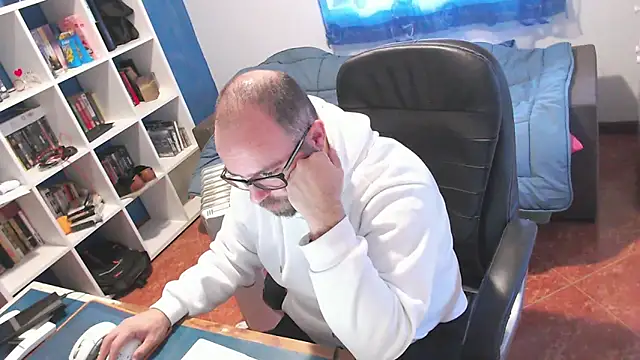 ravingr4d4 online show from March 26, 2026, 10:10 am