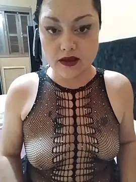 LilithRos3 online show from January 6, 2026, 10:23 pm