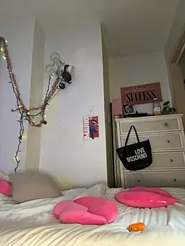 Snapshot of OriginalBarbieEst92 chatting on January 10, 2025, 5:02 pm OriginalBarbieEst92 online show from January 10, 2025, 5:02 pm