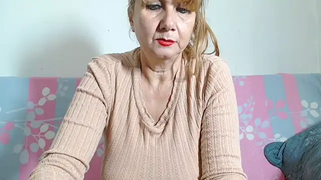 Andra Love online show from December 16, 2025, 7:19 pm