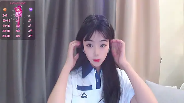 Snapshot of Duludulu_007 chatting on February 10, 2025, 6:09 am Duludulu 007 online show from February 10, 2025, 6:09 am