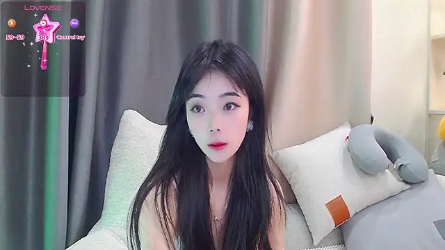 Snapshot of Duludulu_007 chatting on February 26, 2025, 5:31 am Duludulu 007 online show from February 26, 2025, 5:31 am