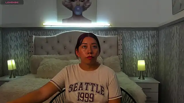 sexylaurita online show from April 25, 2026, 10:07 pm