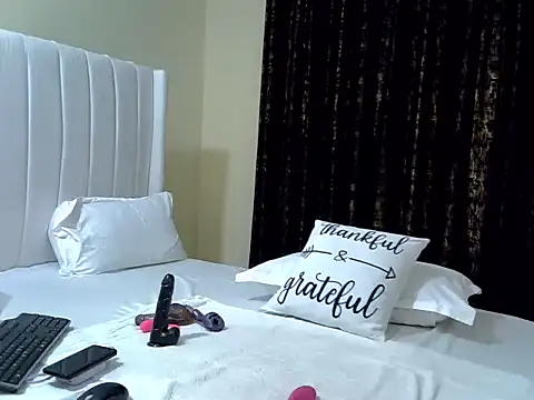 Snapshot of Baby_champagne_ chatting on December 4, 2024, 1:25 am Baby champagne online show from December 4, 2024, 1:25 am