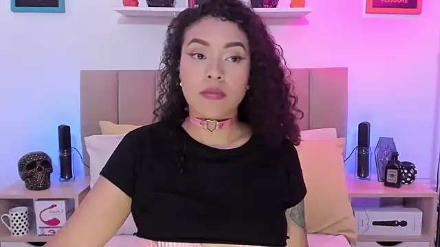 Zoe Gruber online show from October 30, 2025, 7:58 pm