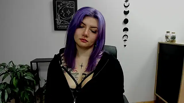 GabbiePerfect online show from February 18, 2025, 6:04 pm