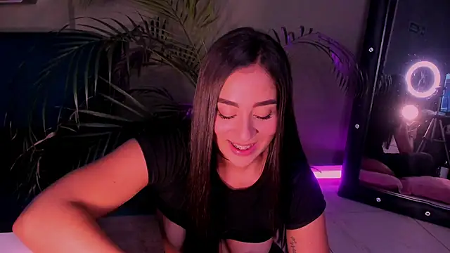 Sussy Bell01 online show from February 23, 2025, 2:07 am