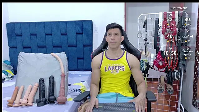 JoseRumbero26 online show from April 3, 2026, 9:35 pm