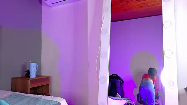 rachellmartinez online show from November 9, 2025, 11:41 am