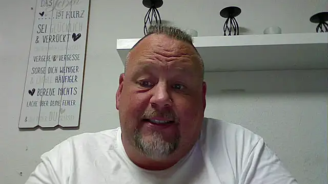 pimmelmann3 online show from May 4, 2026, 7:32 pm