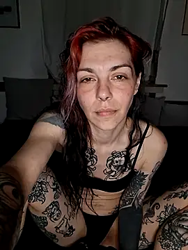SophiaBlackfoxx online show from April 17, 2026, 9:07 pm