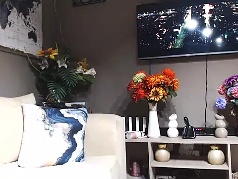 ThickyMinajxx online show from January 17, 2025, 9:28 pm