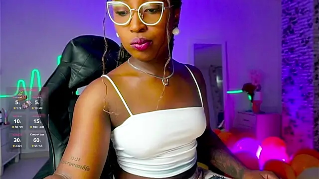 EmmaSanzz  online show from September 23, 2025, 11:35 am