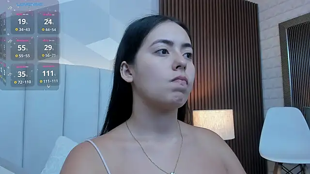 Julietasantos   online show from April 13, 2026, 6:24 pm