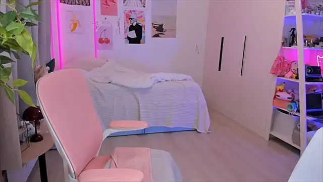 Lily Young online show from February 7, 2026, 5:11 am