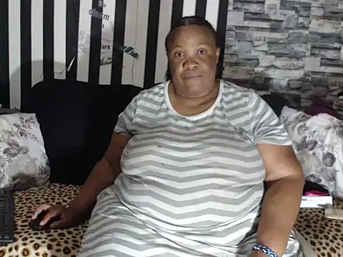 BigHotMatureXx online show from February 19, 2026, 10:11 am