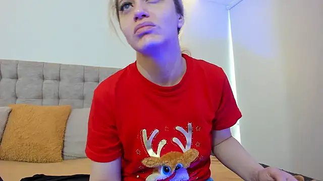 Carolina hernandez22 online show from February 24, 2026, 12:36 pm