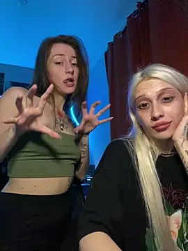 Dooubletroublee online show from September 11, 2025, 12:22 am