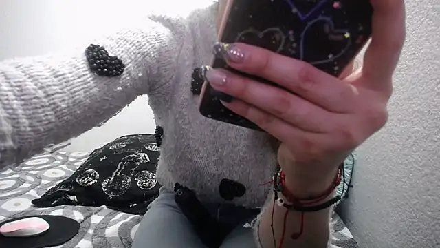 Luna girlhot  online show from February 11, 2025, 7:38 pm