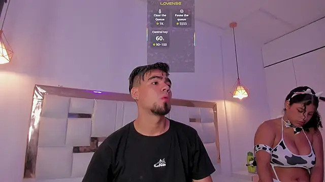 PittAndLunaa online show from December 4, 2025, 1:20 pm