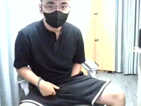 xboyvn9 online show from October 5, 2025, 3:32 pm