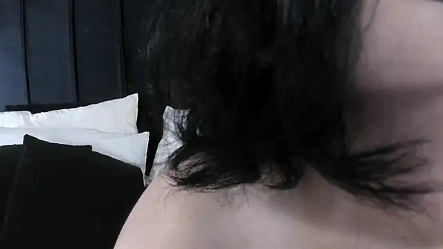 Adeelinee online show from March 22, 2025, 10:59 pm