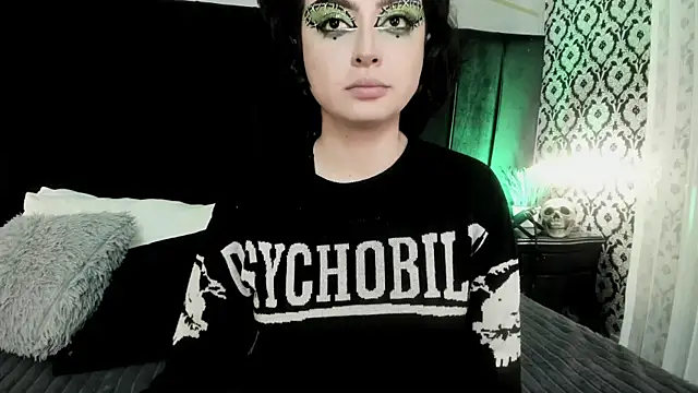 Adeelinee online show from October 21, 2025, 7:58 pm