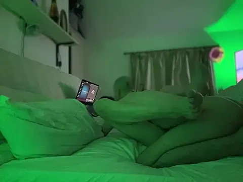 VersGuy24 online show from February 18, 2026, 5:36 am