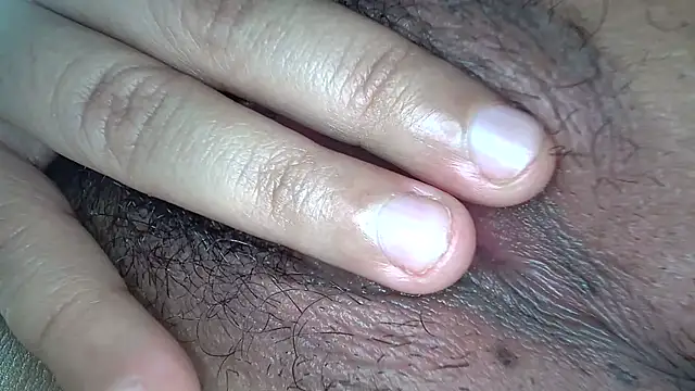 white sexy  online show from November 21, 2025, 10:25 am