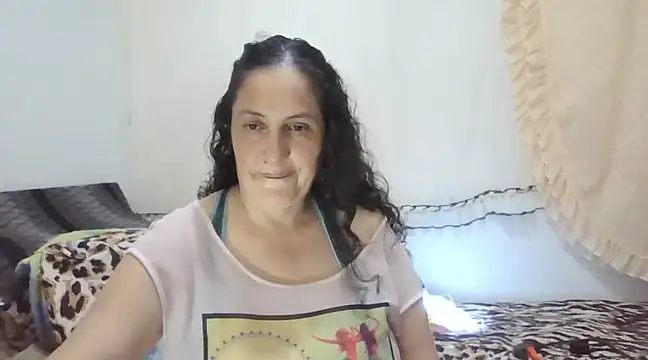 Snapshot of ximenajimenez chatting on February 1, 2025, 2:26 am ximenajimenez online show from February 1, 2025, 2:26 am