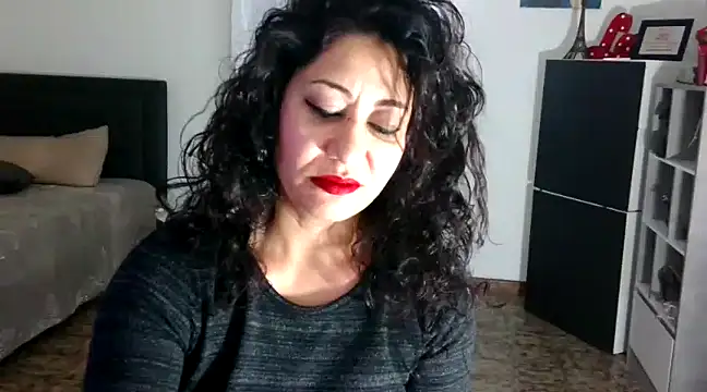 Snapshot of danasantoreal chatting on December 18, 2024, 3:55 pm danasantoreal online show from December 18, 2024, 3:55 pm