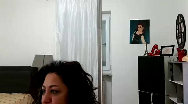 Snapshot of danasantoreal chatting on December 31, 2024, 8:48 am danasantoreal online show from December 31, 2024, 8:48 am