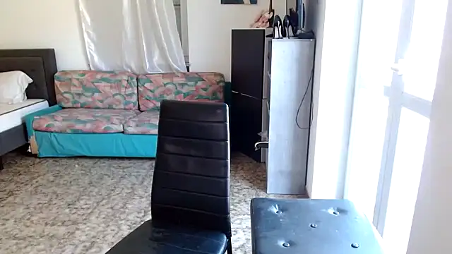 Snapshot of danasantoreal chatting on March 31, 2026, 8:04 am danasantoreal online show from March 31, 2026, 8:04 am