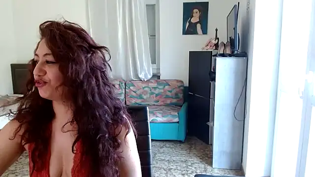 Snapshot of danasantoreal chatting on April 7, 2026, 7:53 am danasantoreal online show from April 7, 2026, 7:53 am