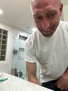 El Gizmo online show from October 23, 2025, 8:35 am