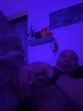 Snapshot of El_Gizmo chatting on March 11, 2026, 11:27 am El Gizmo online show from March 11, 2026, 11:27 am