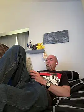 Snapshot of El_Gizmo chatting on March 15, 2026, 7:20 pm El Gizmo online show from March 15, 2026, 7:20 pm