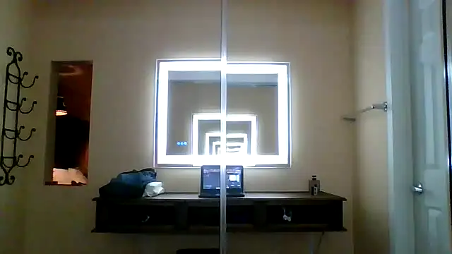 Snapshot of El_Gizmo chatting on March 26, 2026, 7:03 am El Gizmo online show from March 26, 2026, 7:03 am