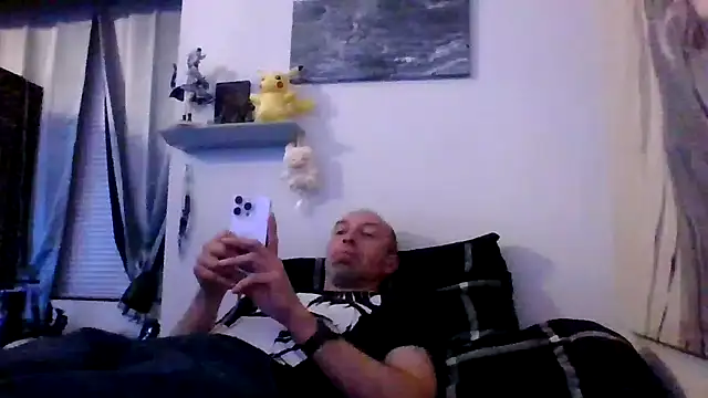 Snapshot of El_Gizmo chatting on March 31, 2026, 7:09 am El Gizmo online show from March 31, 2026, 7:09 am